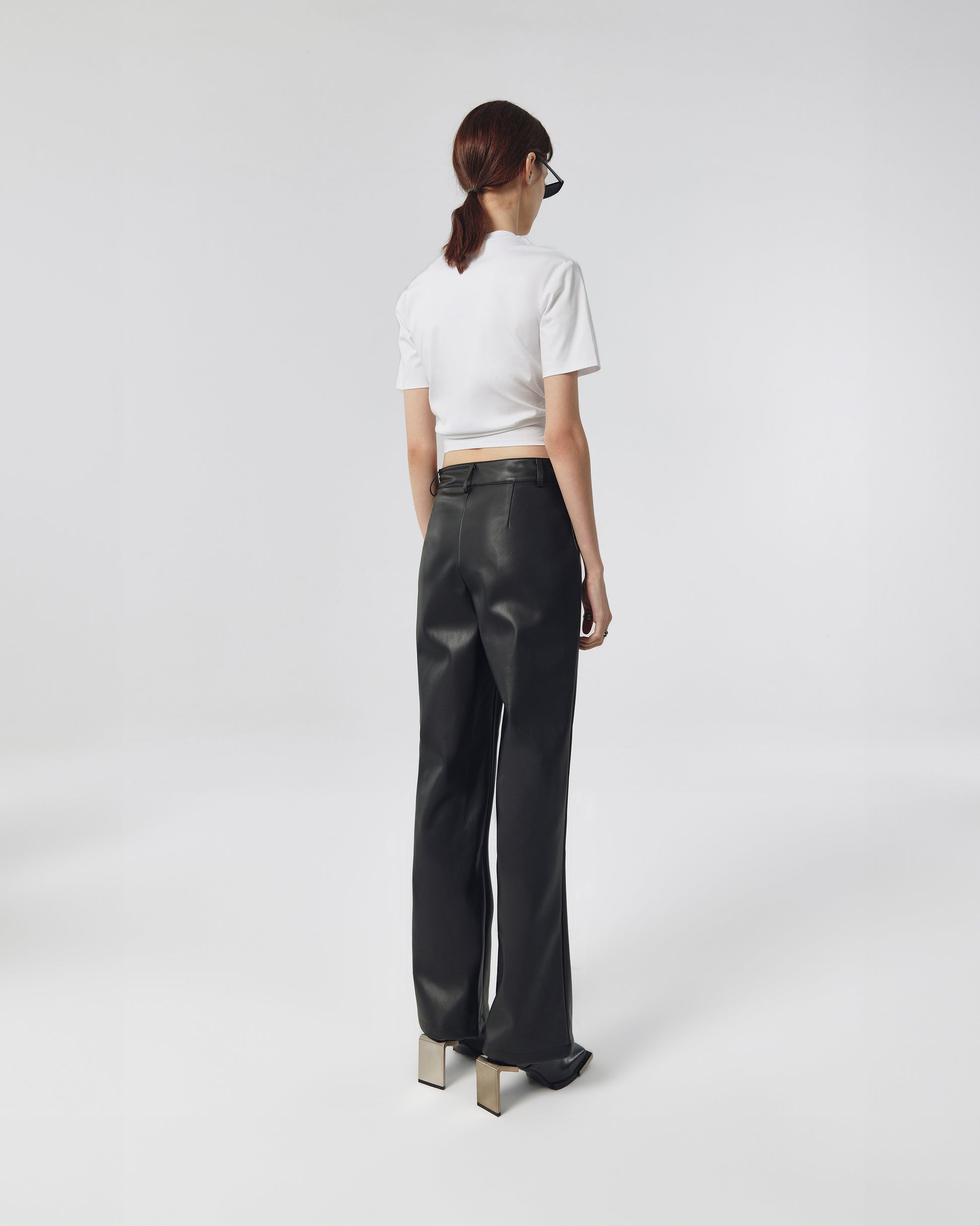 Luna Cropped Tee With U Buckle