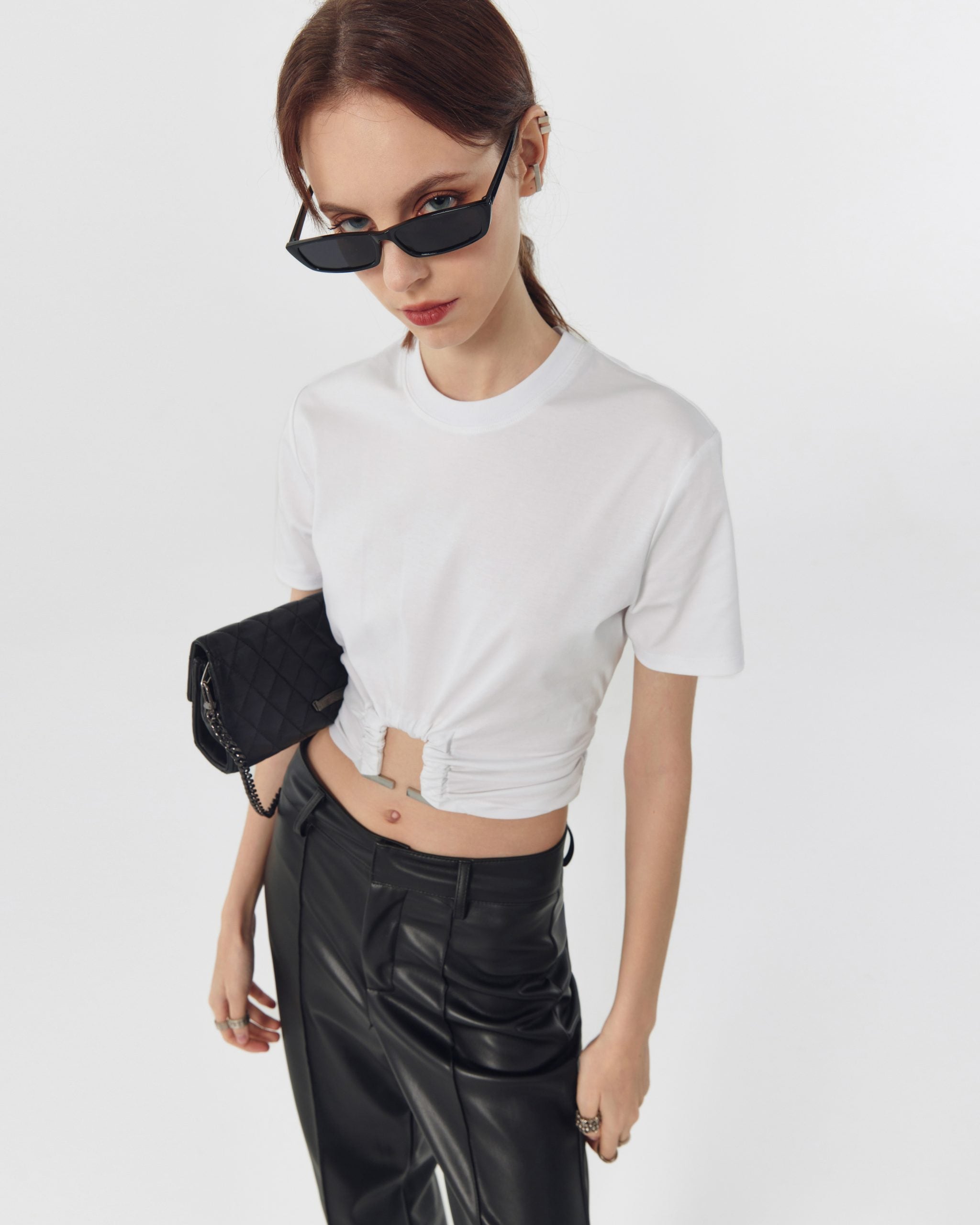 ゆちゃ Luna Cropped Tee With U Buckle – X-U