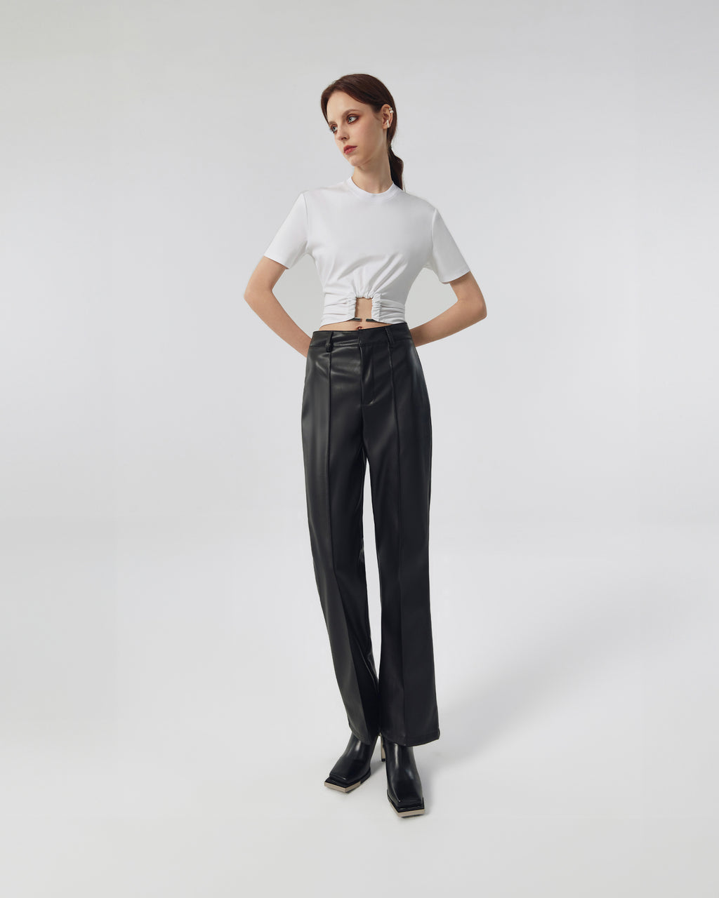 Luna Cropped Tee With U Buckle