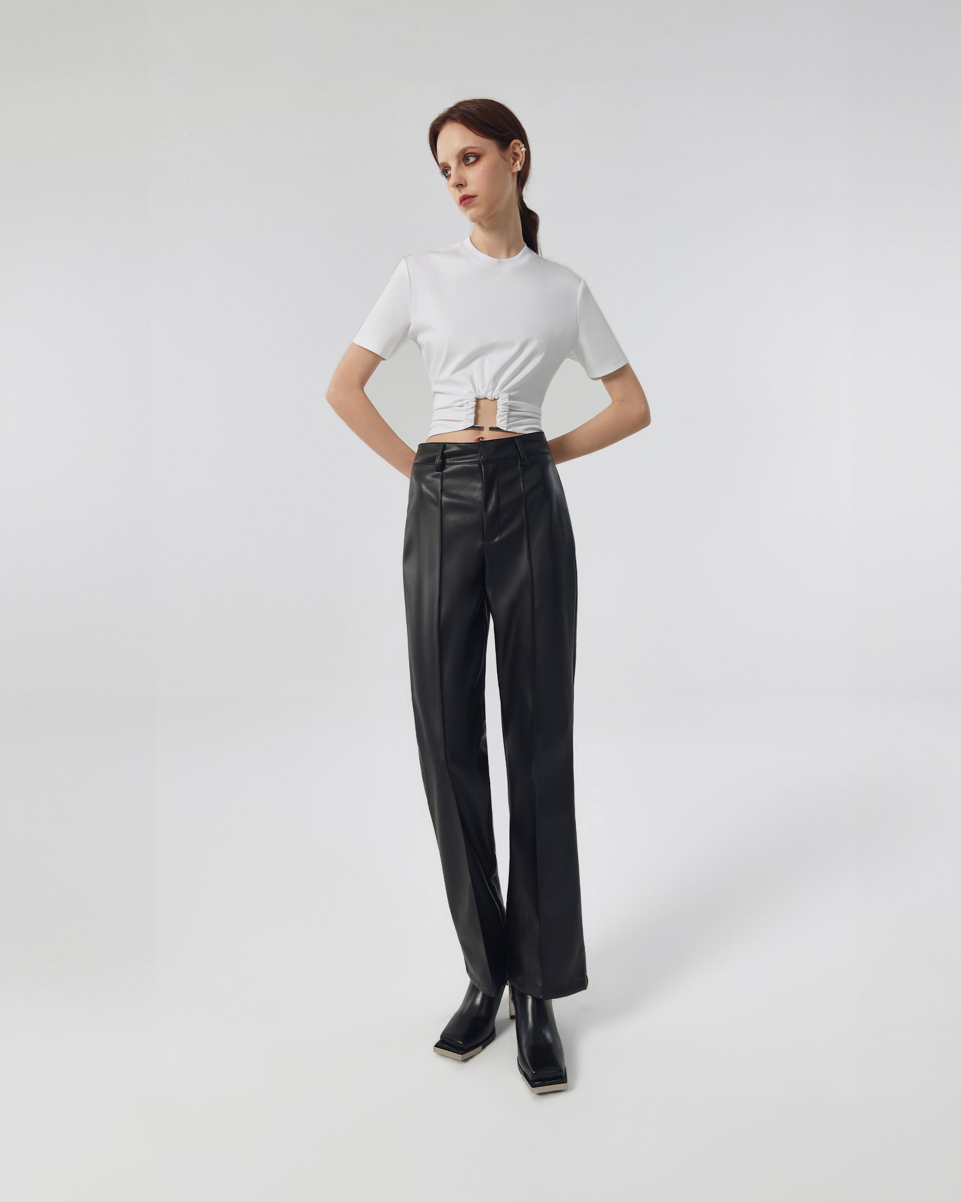 Luna Cropped Tee With U Buckle
