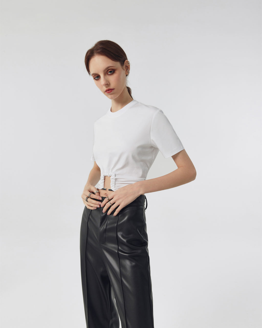 Luna Cropped Tee With U Buckle